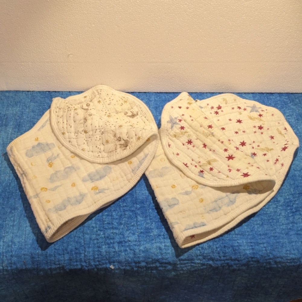 Pair of Harry Potter burp cloths